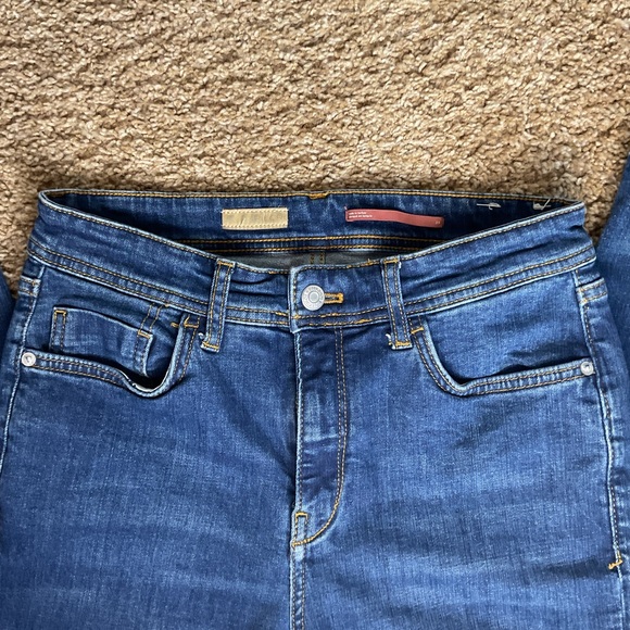 Pilcro Indigo Slim Boyfriend Jeans Size 29 97% Cotton 5 Pocket Zipper - Picture 6 of 6